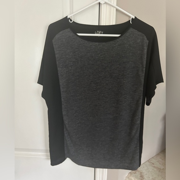 Ann Taylor Loft Women's Gray Black Short Sleeves Blouse Top Medium - Picture 1 of 10